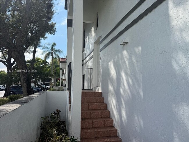 Building Photo - 402 SW 158th Terrace