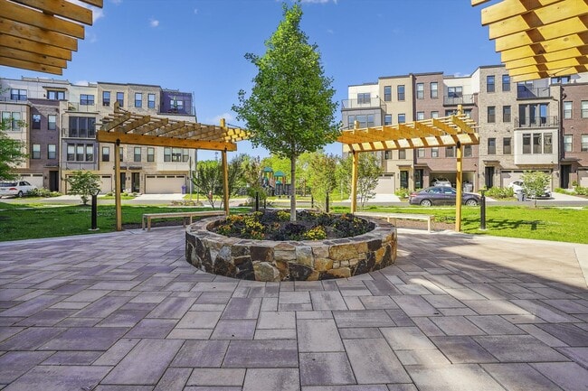 Building Photo - 14420 Beckett Glen Cir