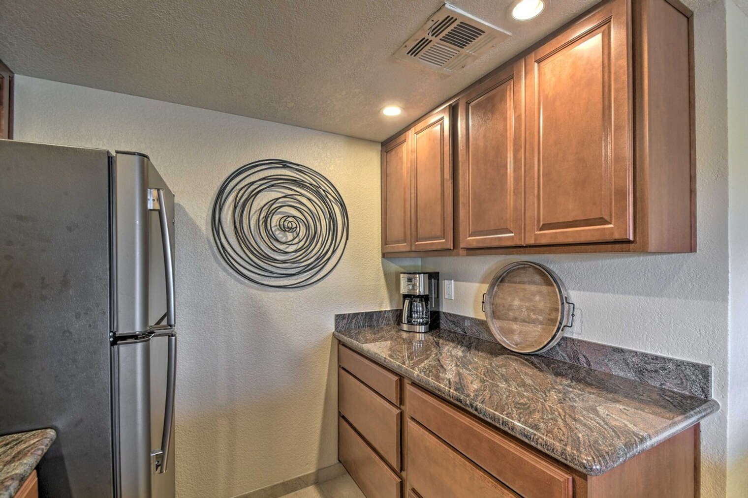 Building Photo - 4850 E Desert Cove Ave