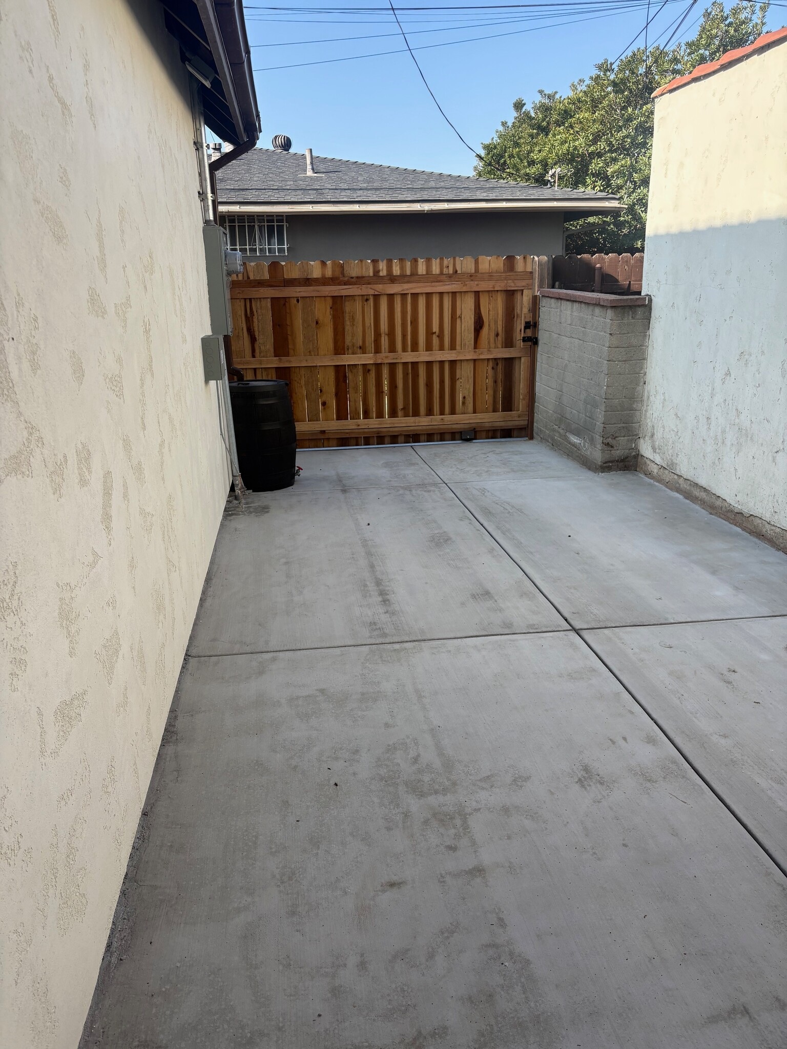 Building Photo - 3727 Gundry Ave