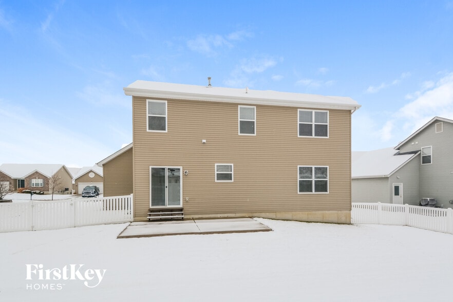 Building Photo - 246 Wabash Woods Way