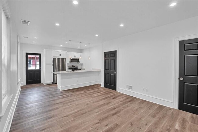 Building Photo - 3219 Kennett Sq