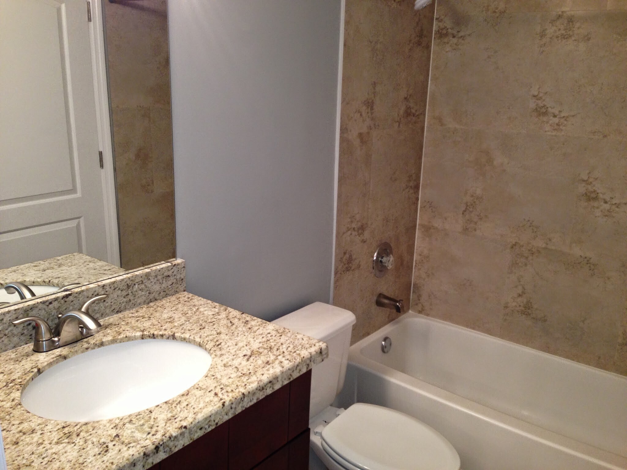 Building Photo - 2850 N Oakland Forest Dr