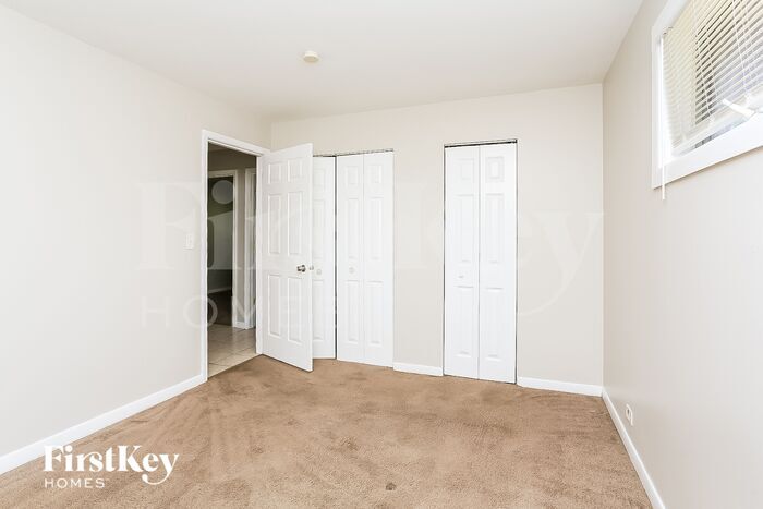 Building Photo - 209 E Myrick Ave