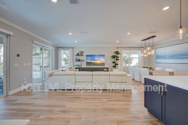 Building Photo - 16112 Lakeland Dr