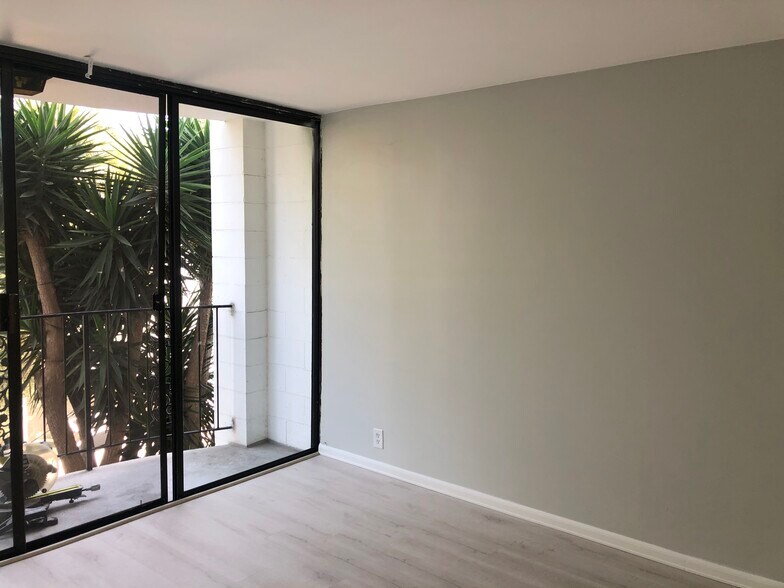 Bedroom #1 - 2601 E Ocean Blvd