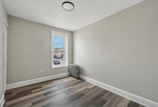 Building Photo - 424 N 64th St