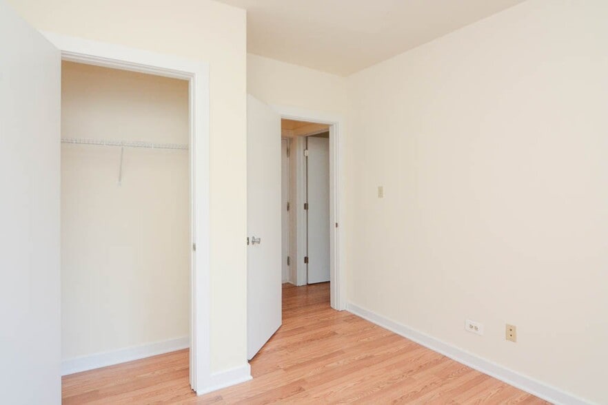 Building Photo - 1850 N Humboldt Blvd