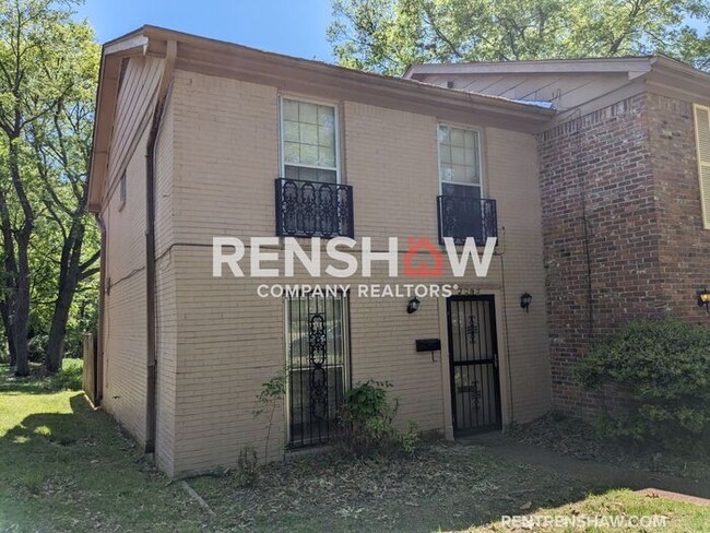 Building Photo - Charming Townhome - Madison Ave - Midtown ...