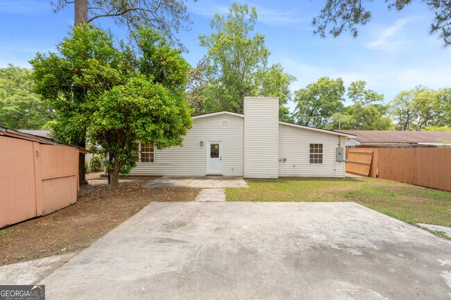 Building Photo - 112 Cedar Grove Rd