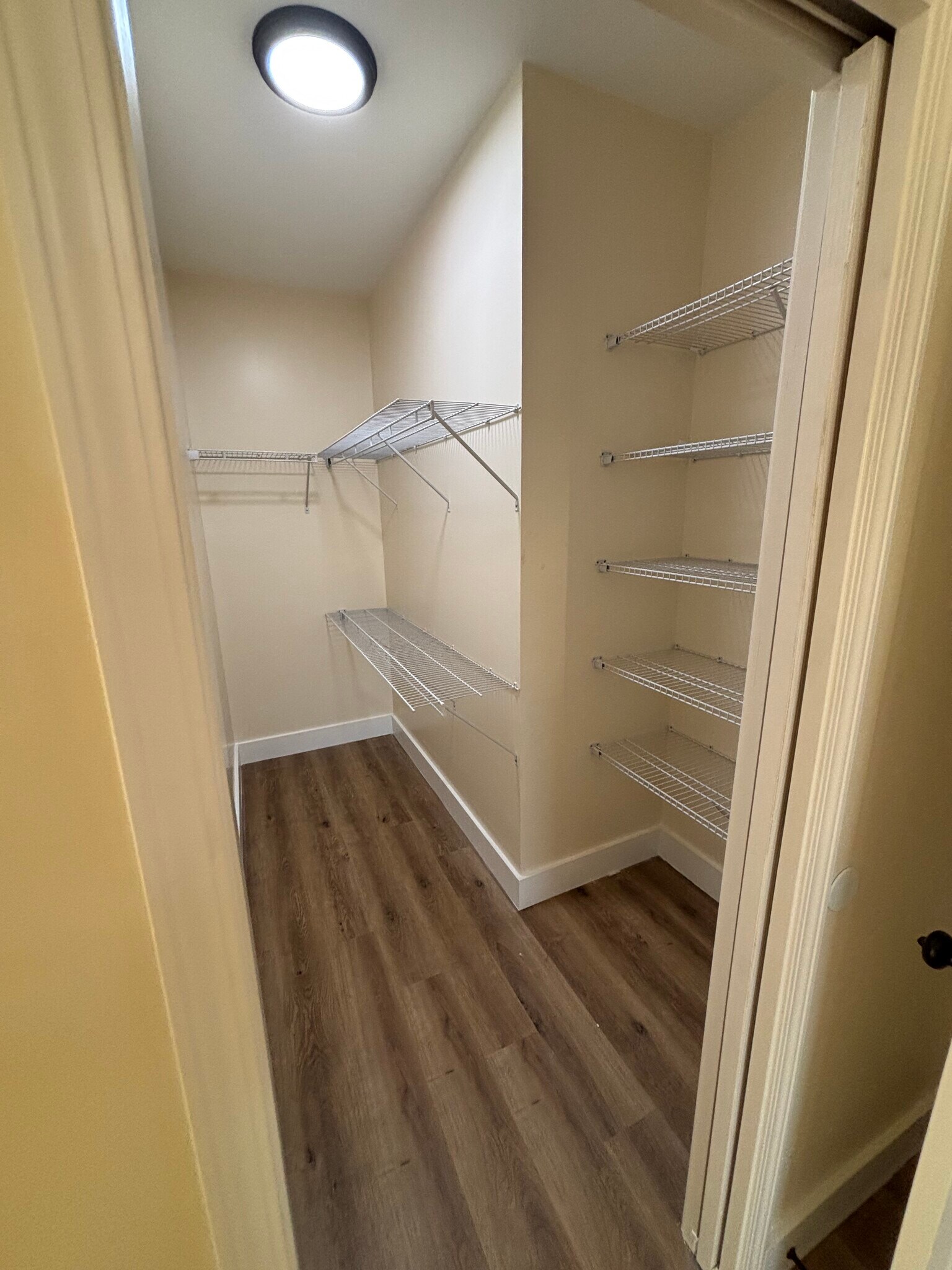 Building Photo - 1322 Fairland Ave