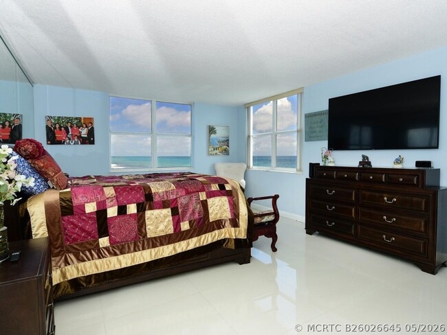 Building Photo - 3450 S Ocean Blvd