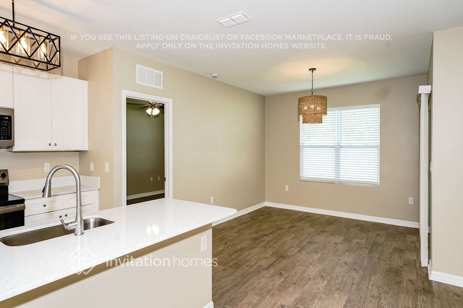 Building Photo - 532 White Coral Ln