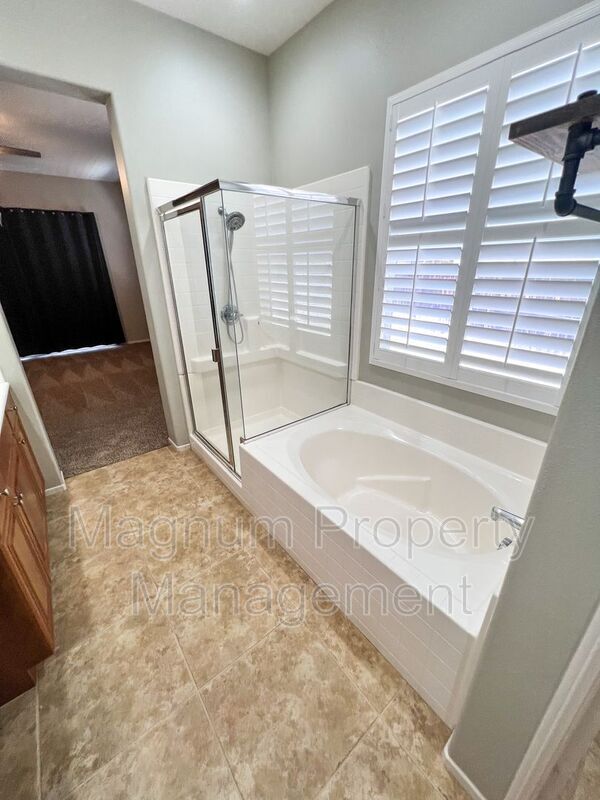 Building Photo - 34629 Sagebrush Ln