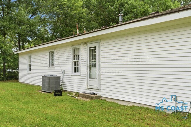 Building Photo - 12237 Vada Dr