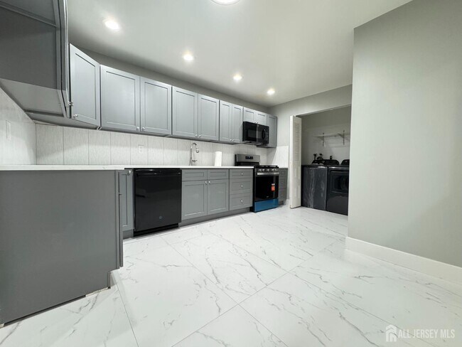 Building Photo - 1032 Cricket Ln