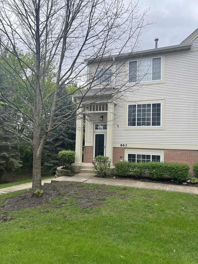 Building Photo - 863 Pheasant Trail
