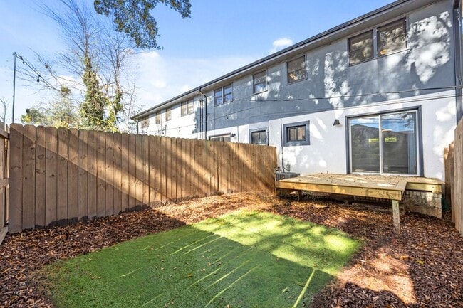 Building Photo - 1618 Boyer St