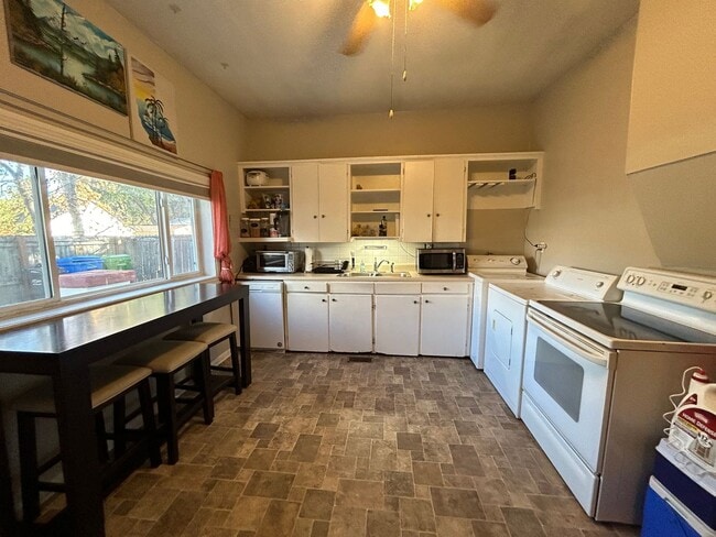 Building Photo - Charming Old Town Fort Collins Home with Yard