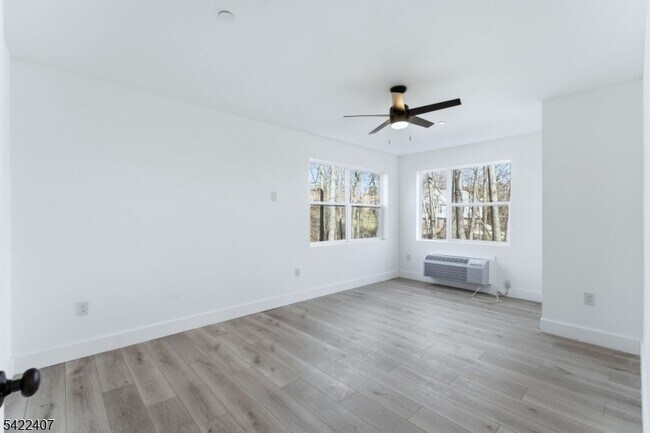 Building Photo - 95 Shepherds Ln