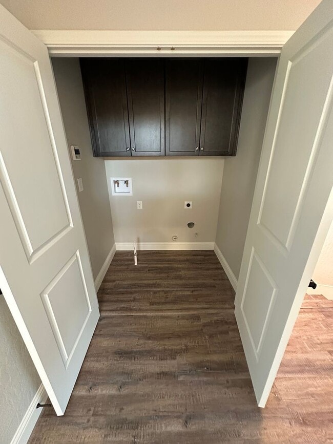 Building Photo - New Home