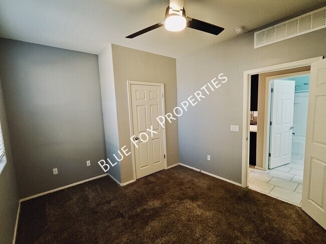 Building Photo - 6524 S Calle Diablo Dr