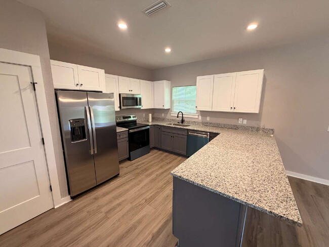 Building Photo - 23 Blair Ln