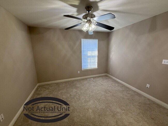 Building Photo - 7381 Arratt Ct