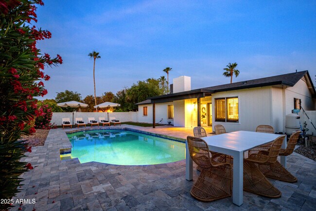 Building Photo - 4944 E Andora Dr