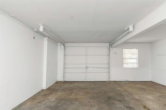 Building Photo - 4622 W El Prado Blvd