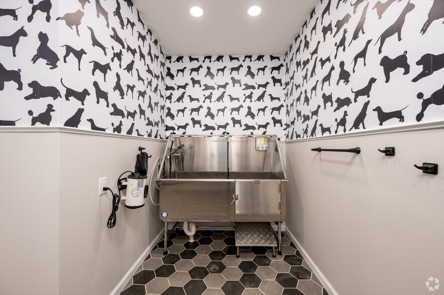 Pet Wash - Blackbird Farms