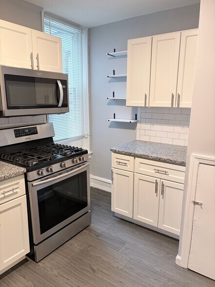 Building Photo - 5847 Willows Ave