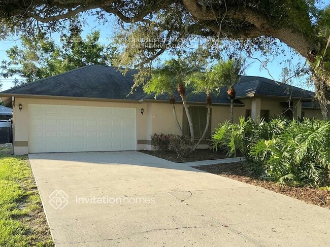 Building Photo - 756 Leeward Rd