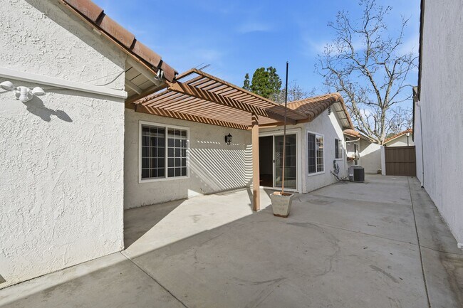 Building Photo - 41 Orchard