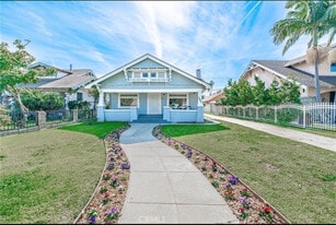 Building Photo - 1842 W 50th St