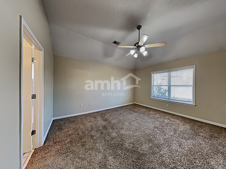 Building Photo - 7428 Acree Ln