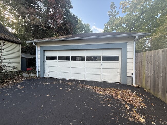 Building Photo - 1737 Compton Rd