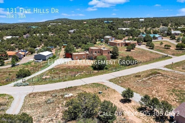 Building Photo - 131 Five Hls Dr