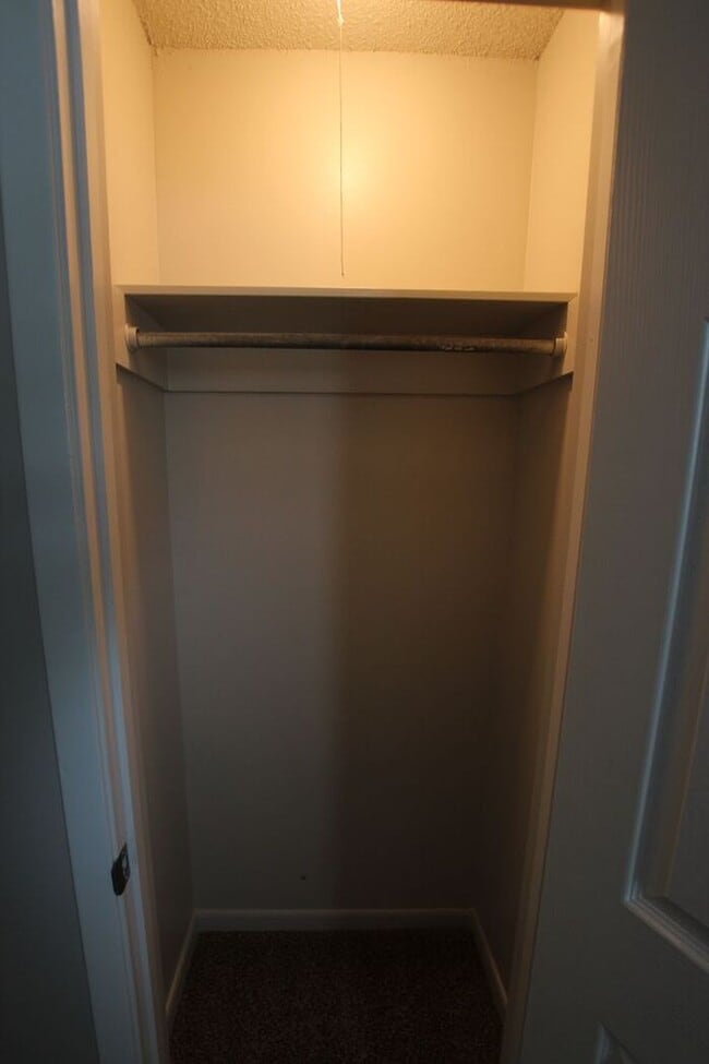 Building Photo - Available Now! Recently remodeled 3/2 in T...