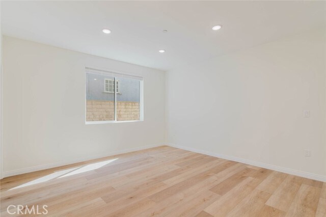 Building Photo - 1079 E Elmwood Ave