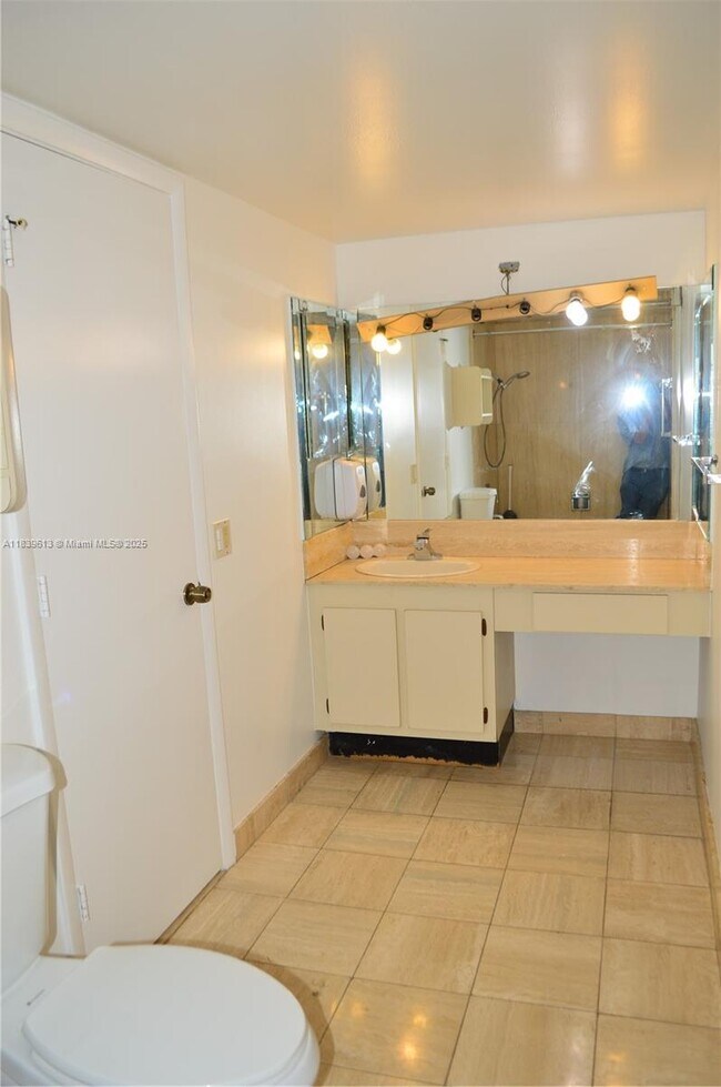 Building Photo - 1201 S Ocean Dr