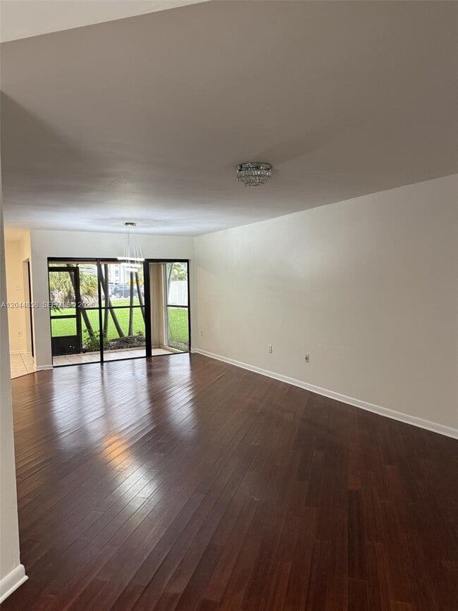 Building Photo - 9686 SW 138th Ave