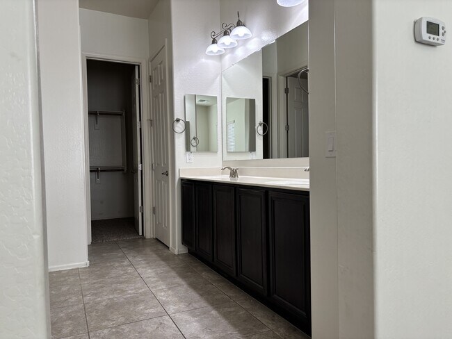 Building Photo - 8037 W Spur Dr