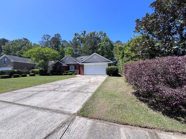 Building Photo - 3 bedroom 2 bath house in Berwick