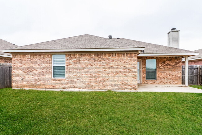 Building Photo - 4553 Wheatland Dr