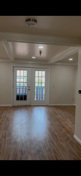 Building Photo - 328 N Allen St