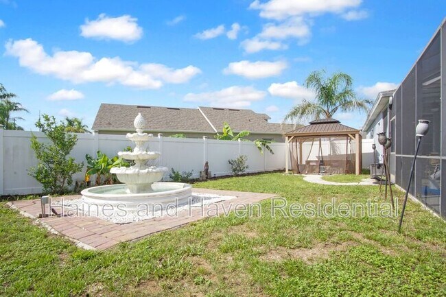 Building Photo - 403 Corvina Dr