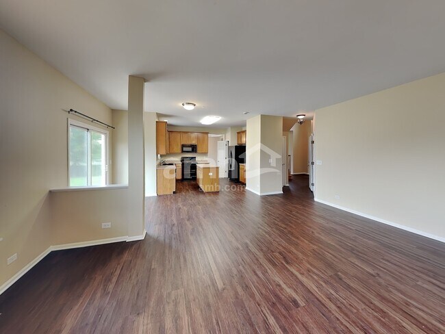 Building Photo - 2476 Deer Point Dr