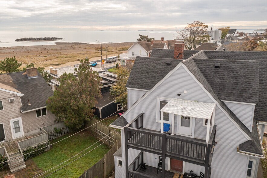 Building Photo - 42 Irwin St