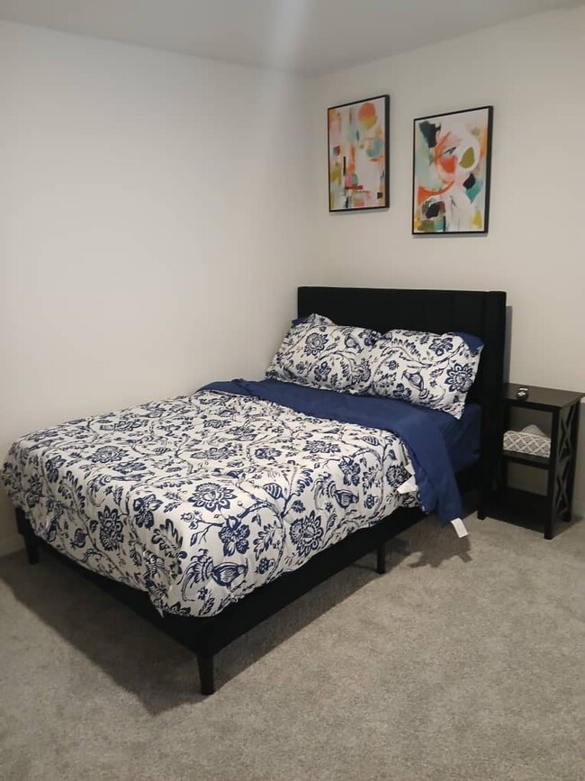 Bed room - 8602 SW 46th Ave